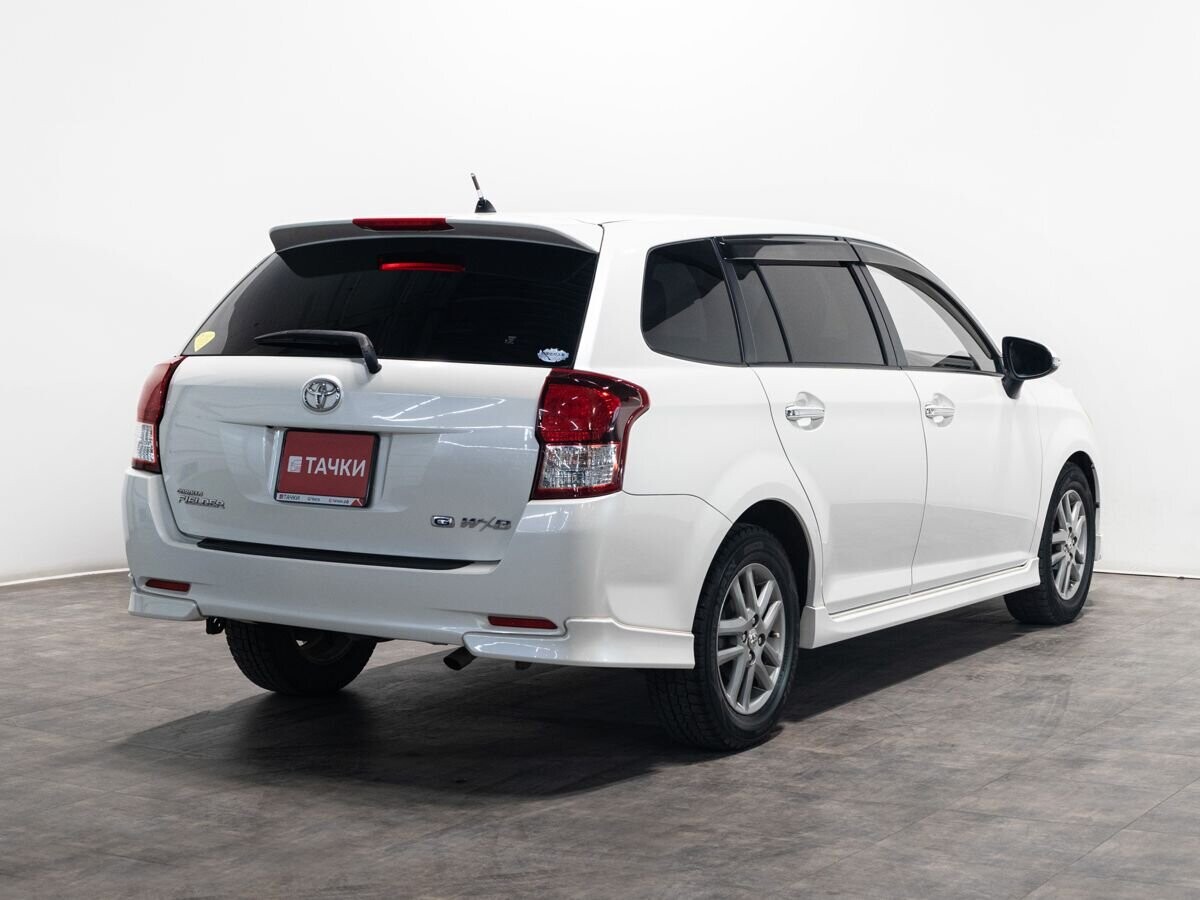 Toyota Corolla Fielder 2012 - фото автомобиля