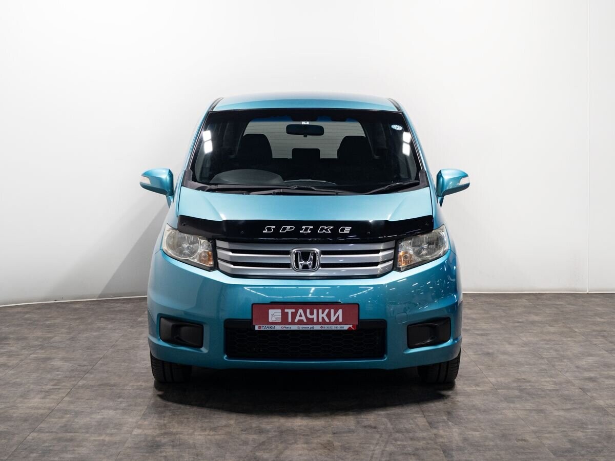 Honda Freed Spike 2013 - фото автомобиля