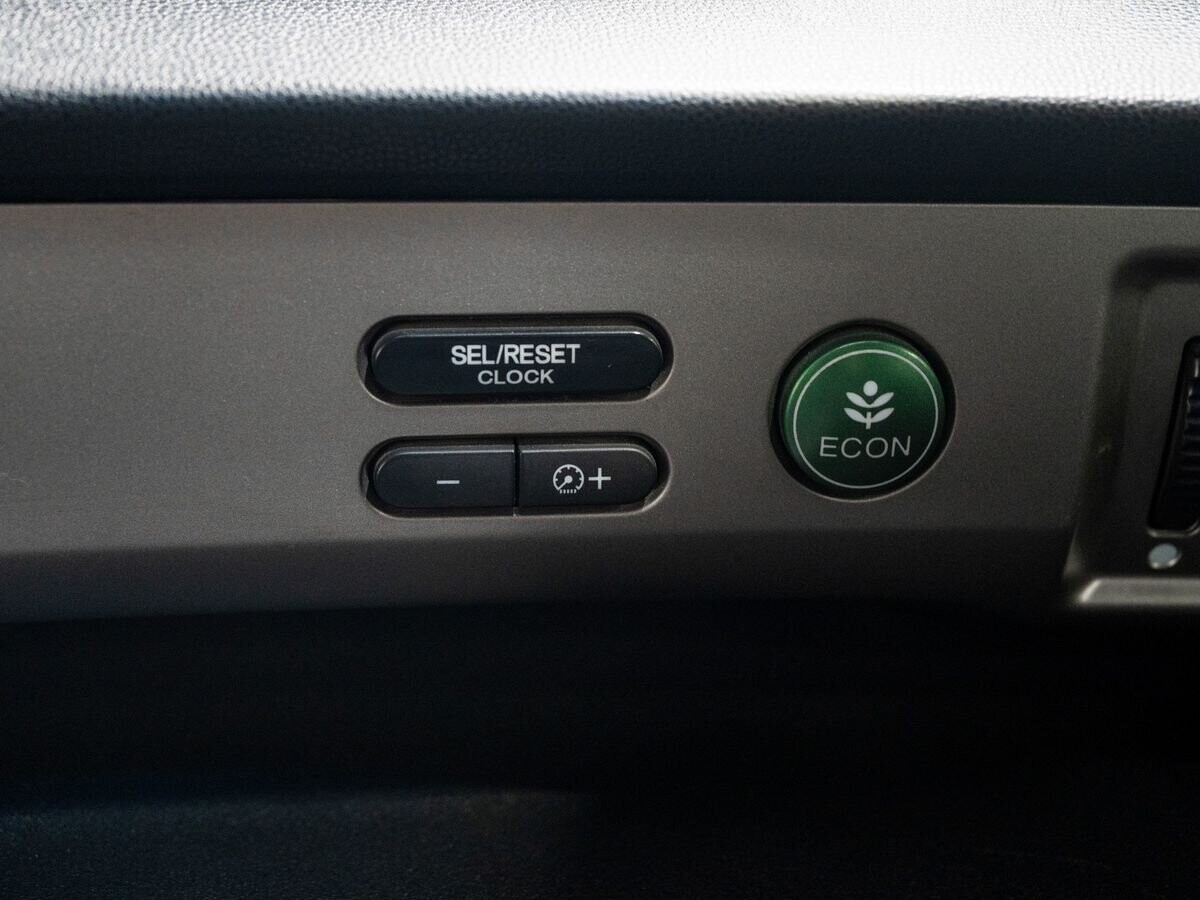 Honda Freed Spike 2013 - фото автомобиля