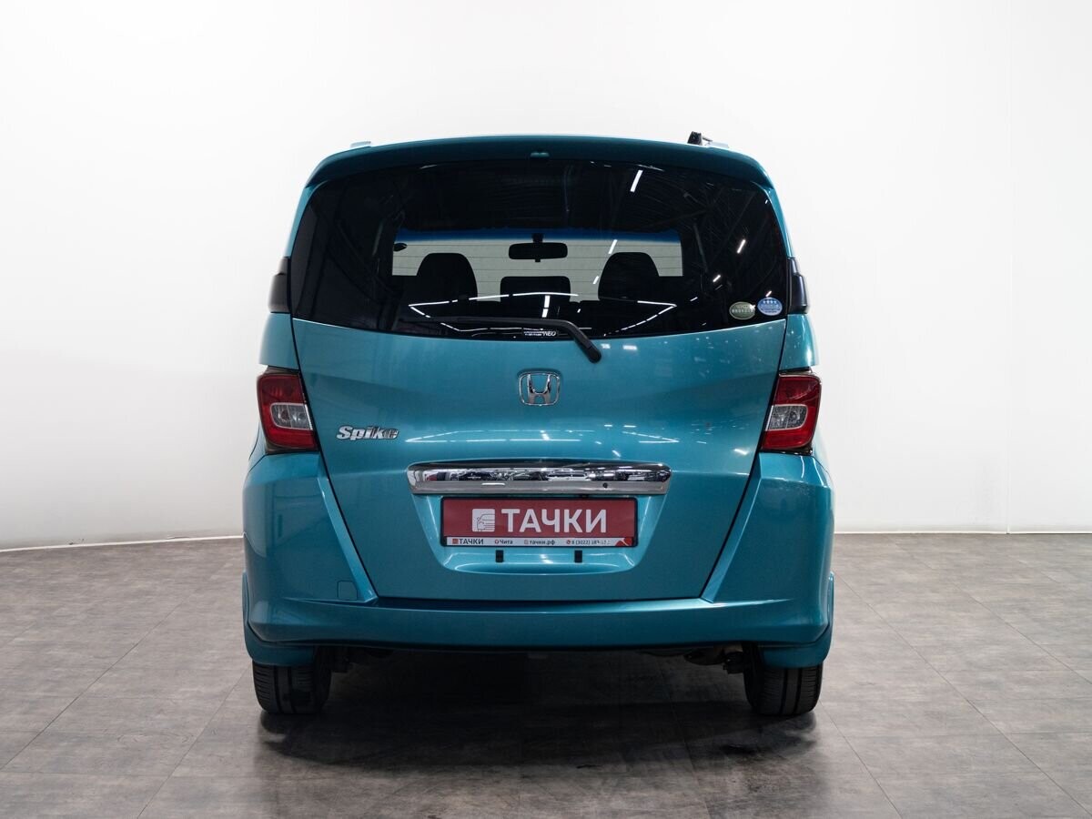 Honda Freed Spike 2013 - фото автомобиля