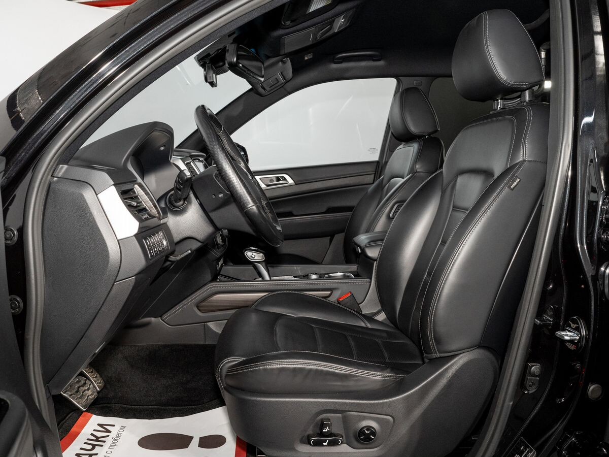 SsangYong Rexton 2019 - фото автомобиля
