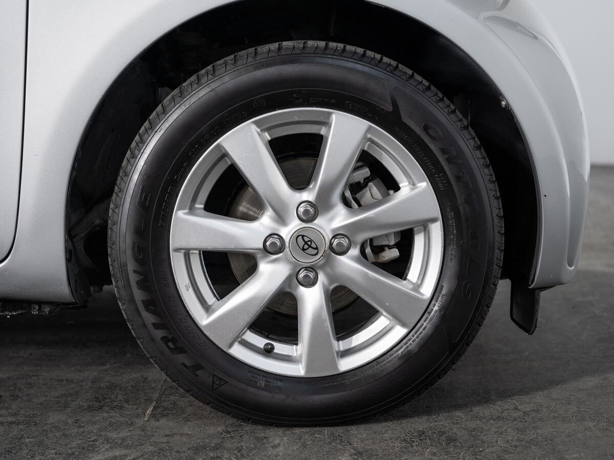 Toyota iQ 2008 - фото автомобиля