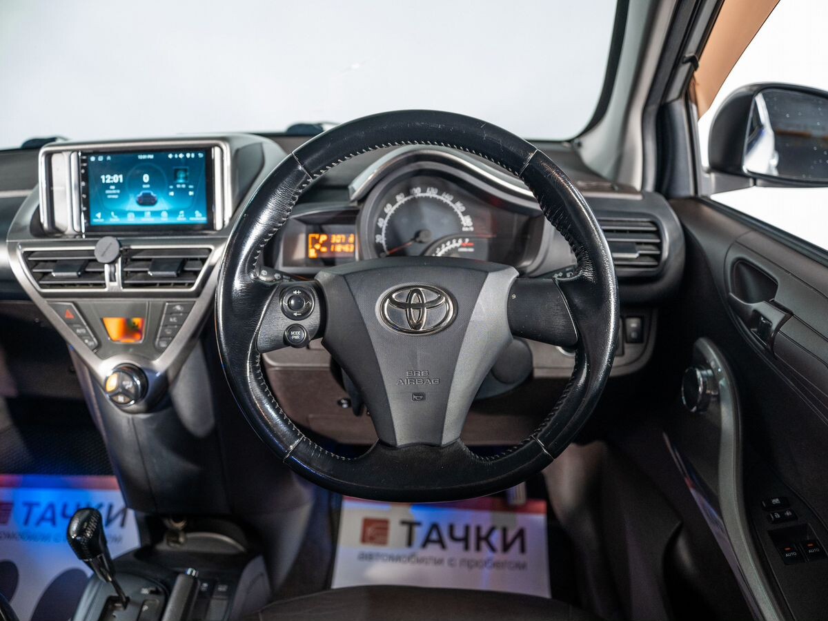 Toyota iQ 2008 - фото автомобиля