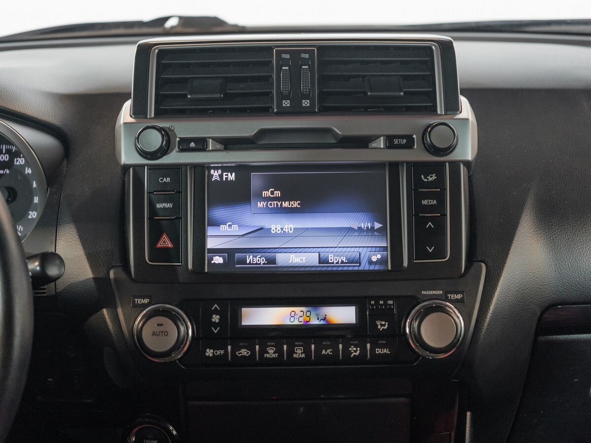 Toyota Land Cruiser Prado 2016 - фото автомобиля