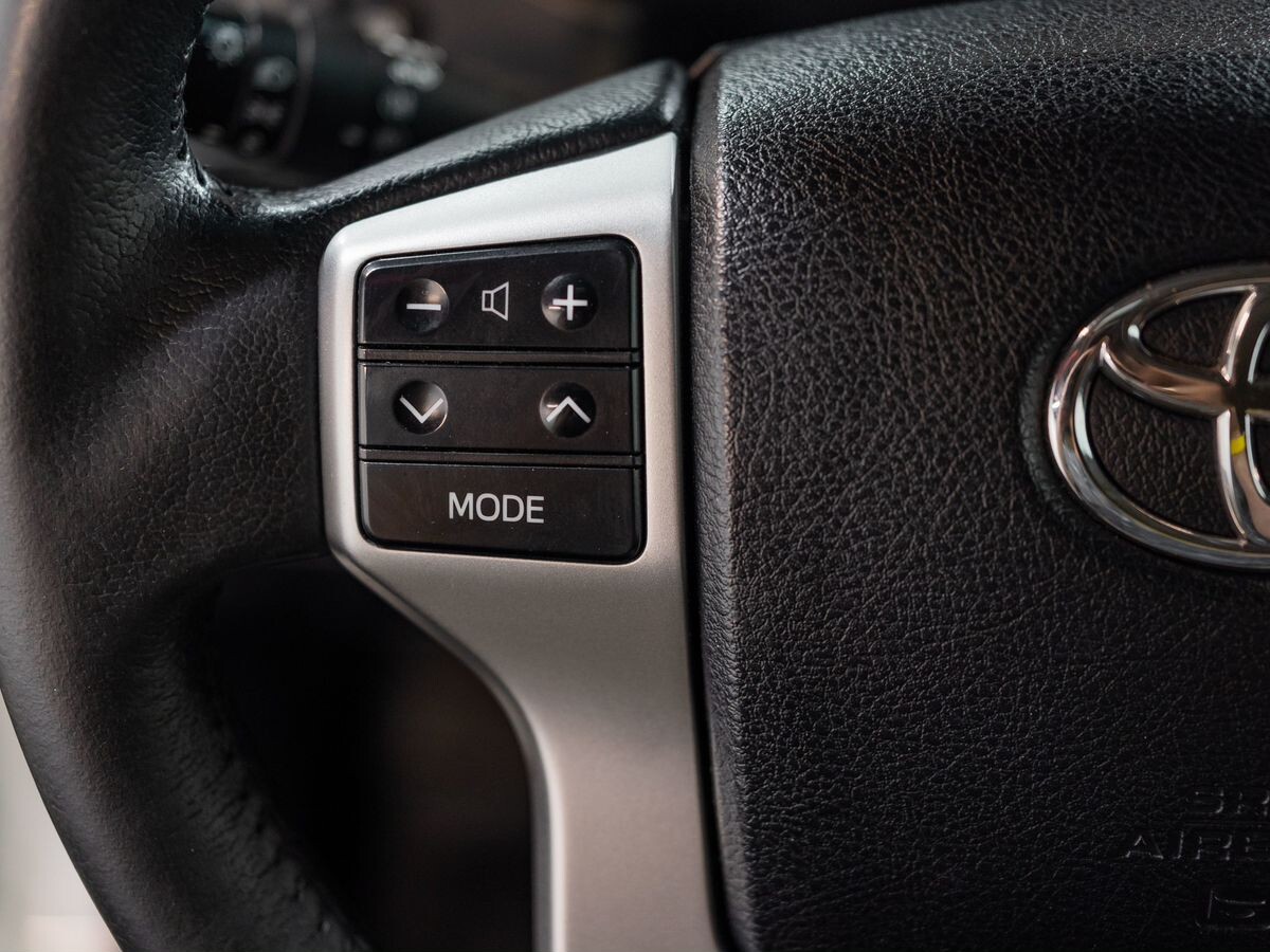 Toyota Land Cruiser Prado 2016 - фото автомобиля