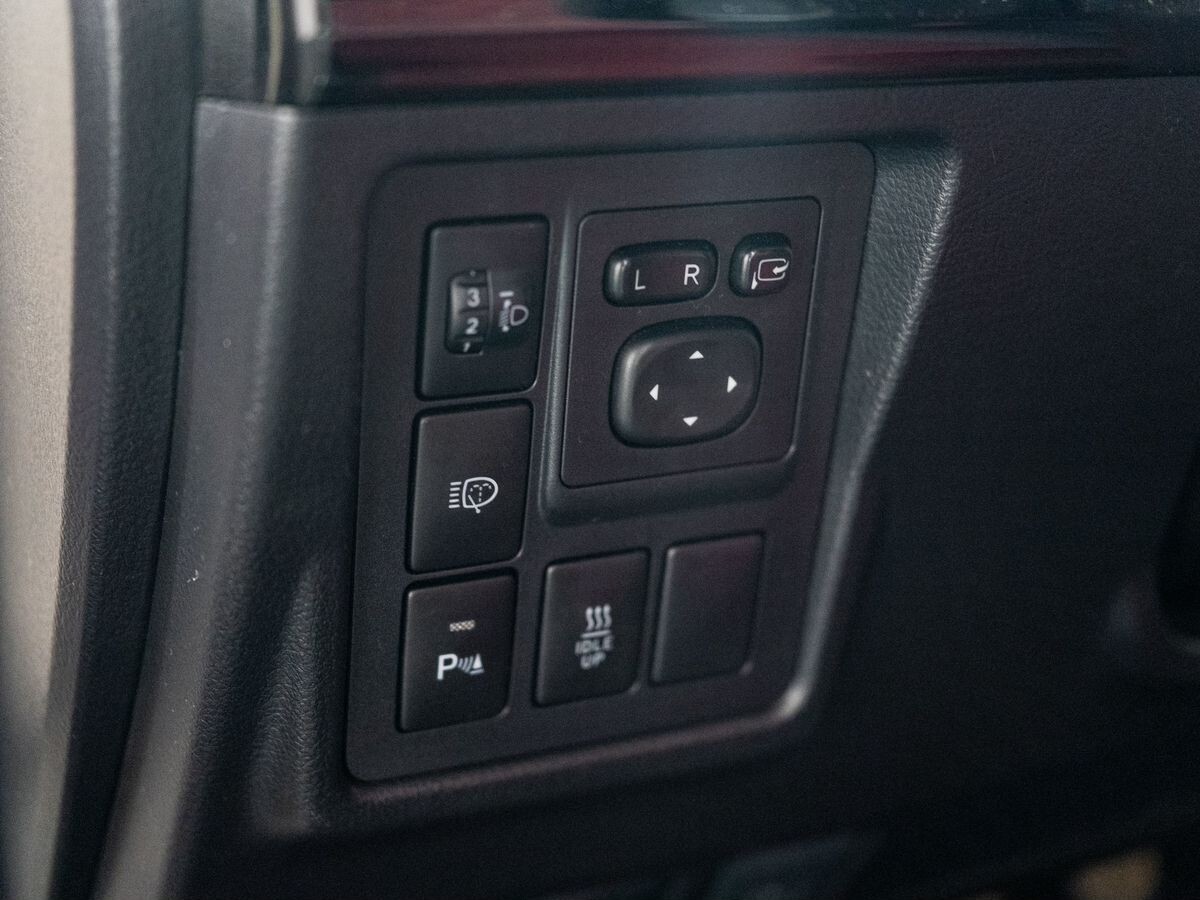 Toyota Land Cruiser Prado 2016 - фото автомобиля