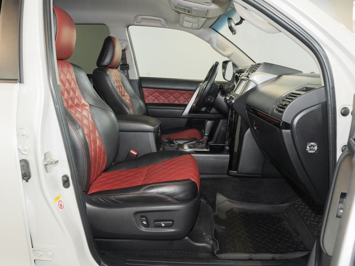 Toyota Land Cruiser Prado 2016 - фото автомобиля