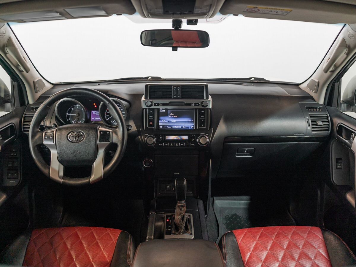 Toyota Land Cruiser Prado 2016 - фото автомобиля