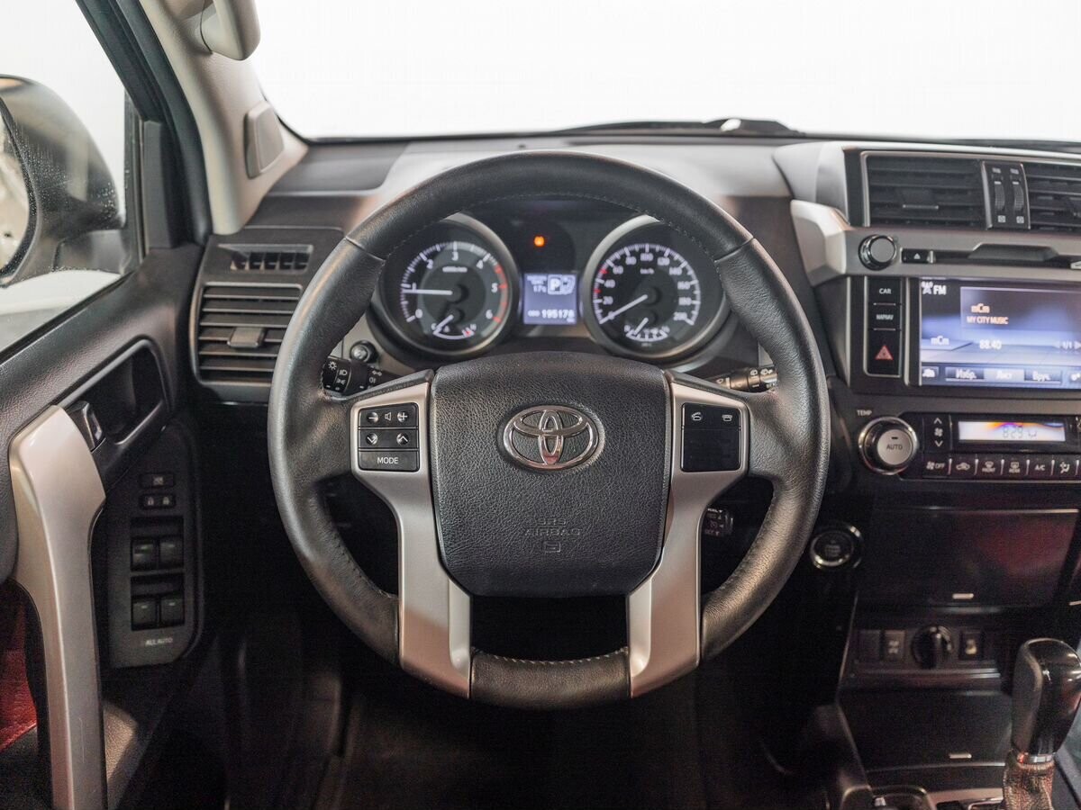 Toyota Land Cruiser Prado 2016 - фото автомобиля