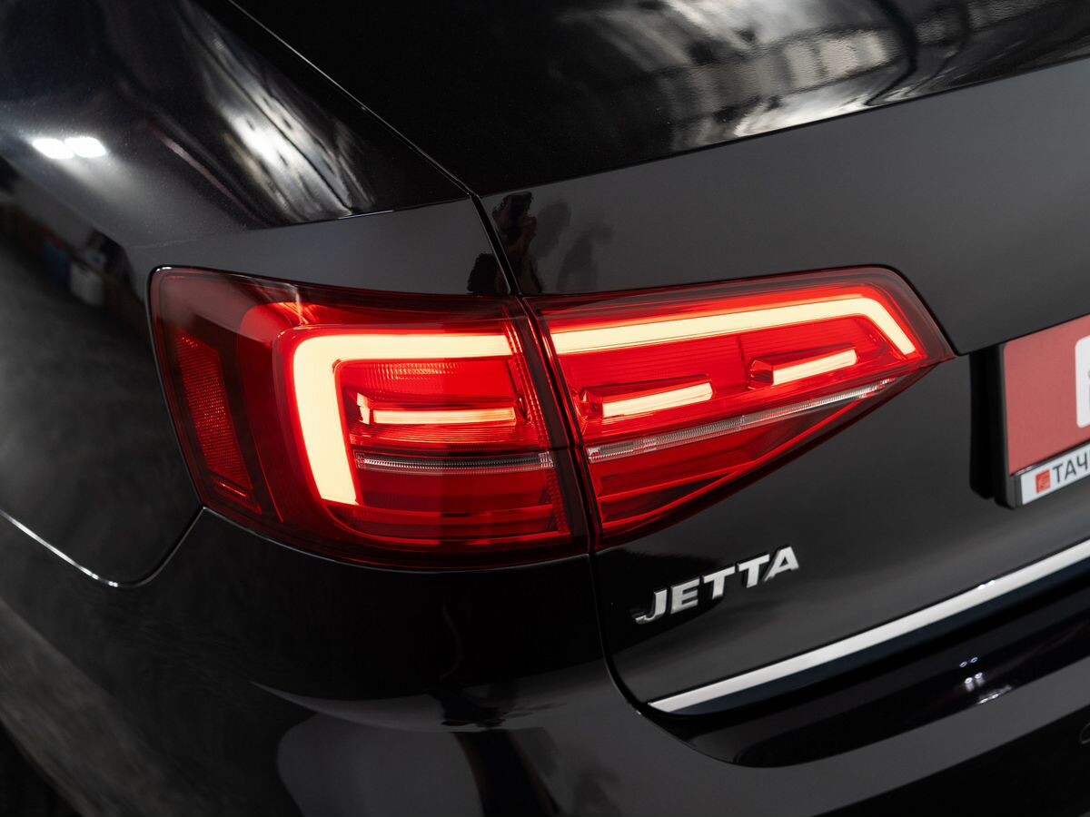 Volkswagen Jetta 2016 - фото автомобиля