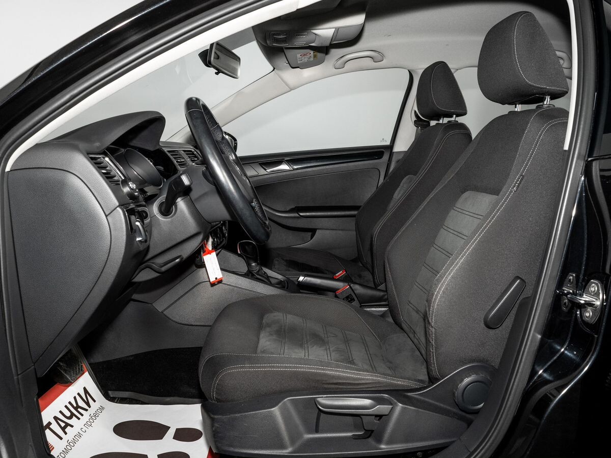 Volkswagen Jetta 2016 - фото автомобиля