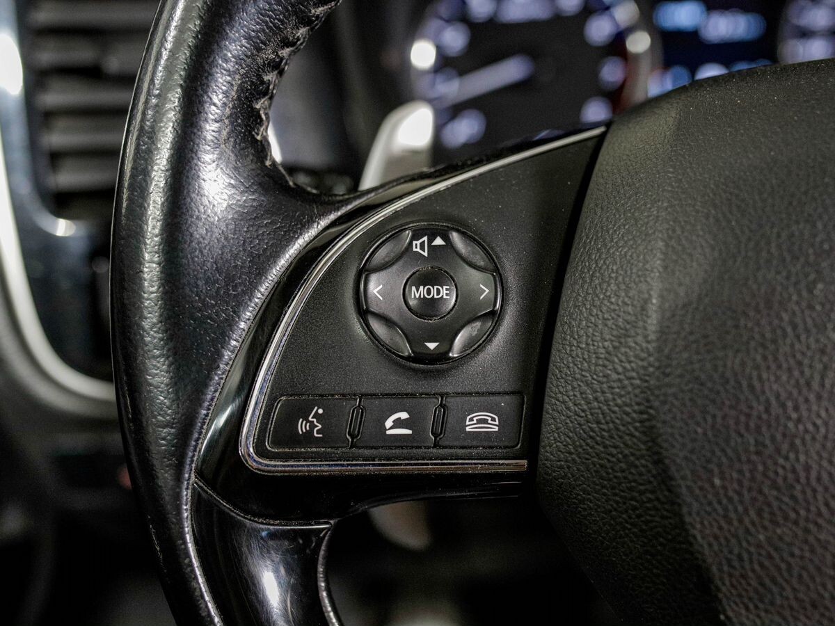 Mitsubishi Outlander 2016 - фото автомобиля