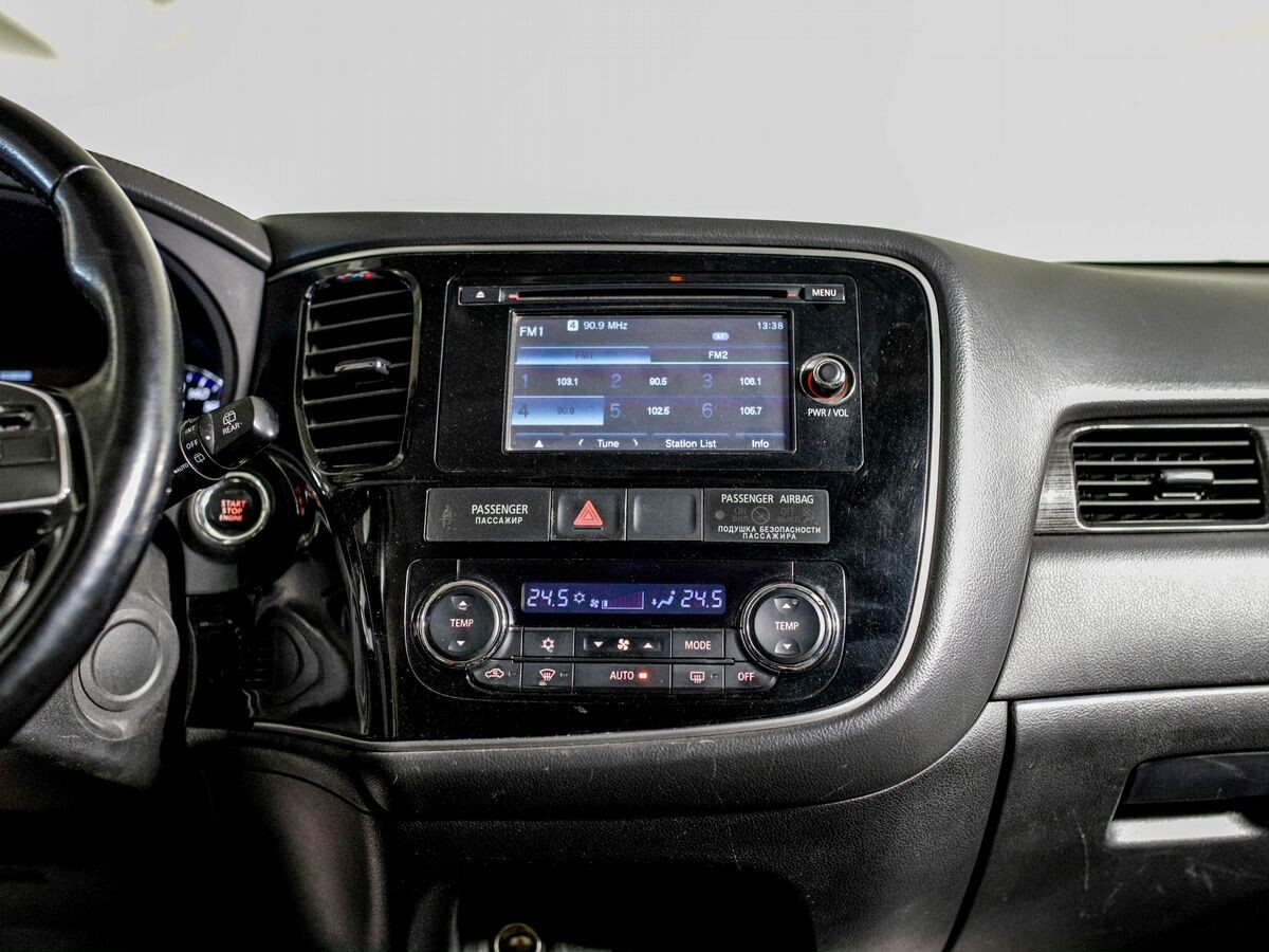 Mitsubishi Outlander 2016 - фото автомобиля