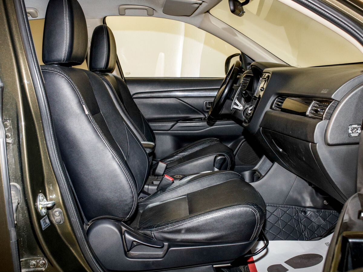 Mitsubishi Outlander 2016 - фото автомобиля