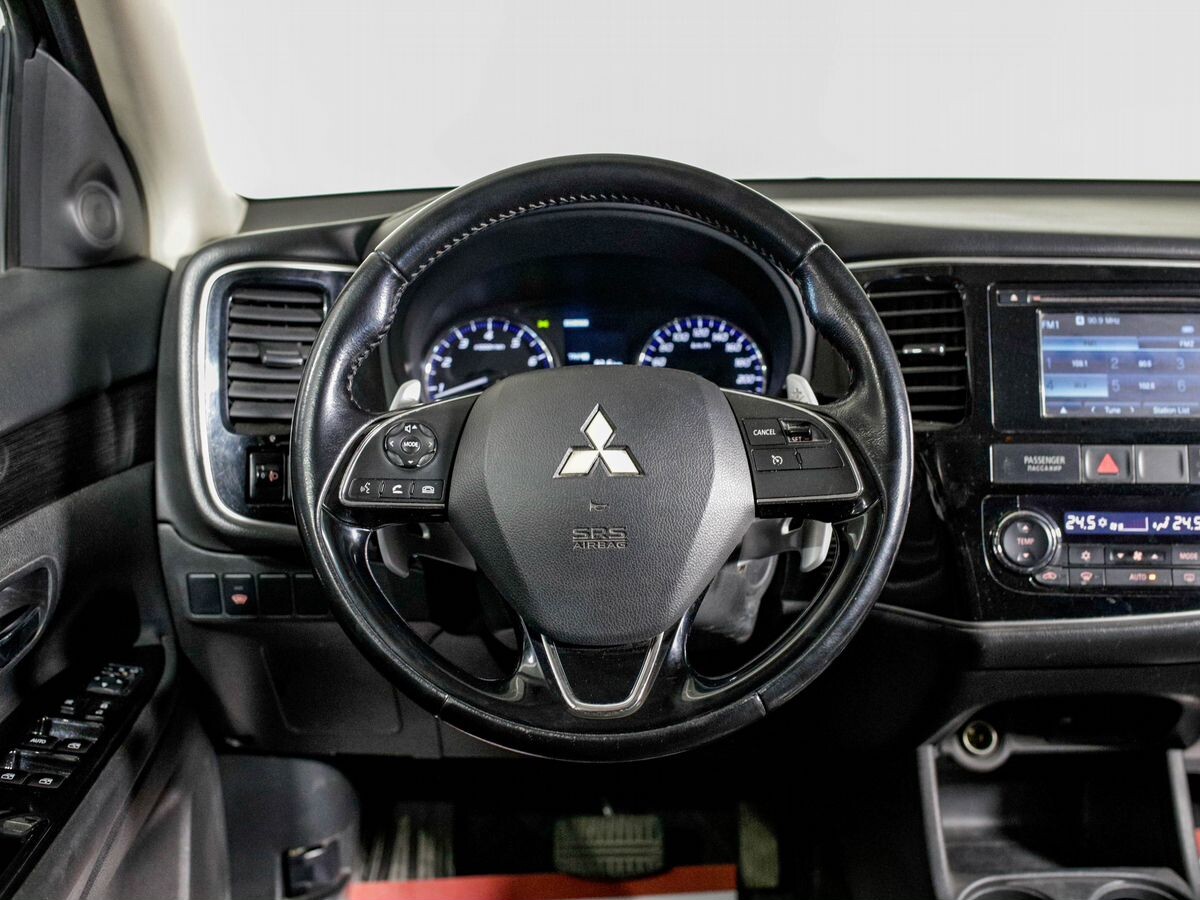 Mitsubishi Outlander 2016 - фото автомобиля