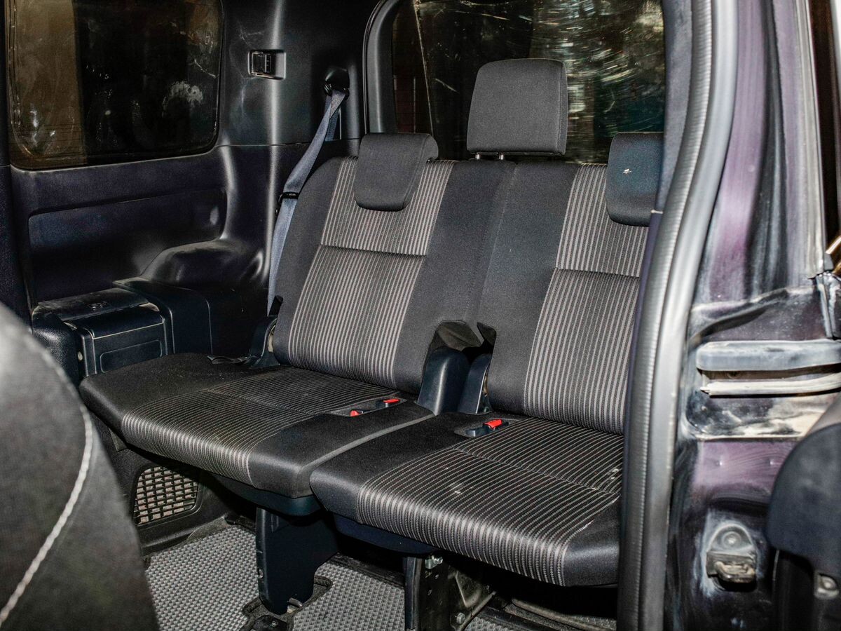 Toyota Voxy 2017 - фото автомобиля