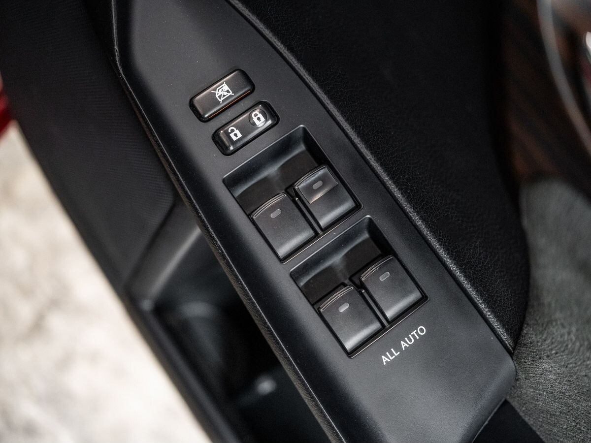 Lexus CT200h 2011 - фото автомобиля