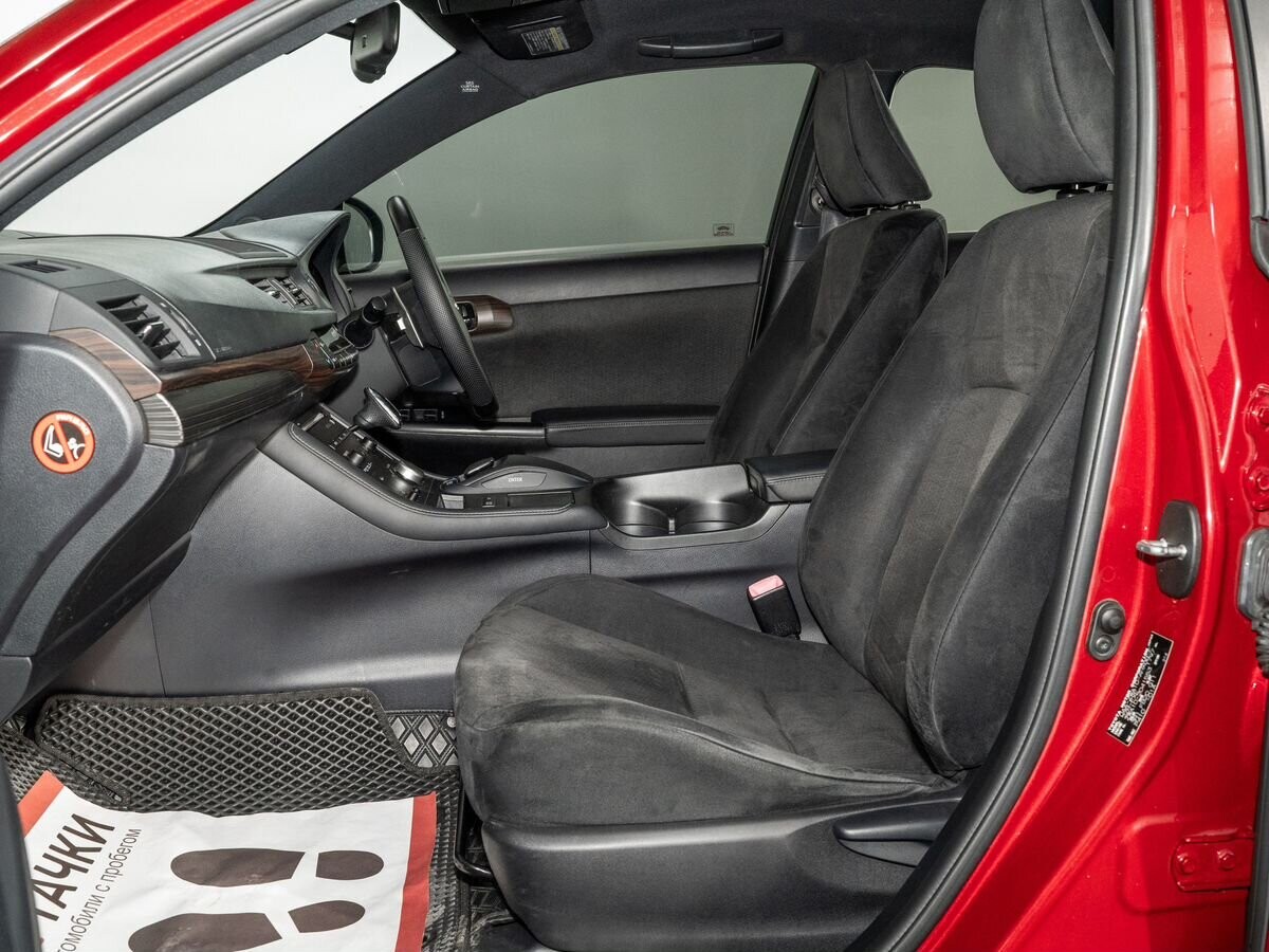 Lexus CT200h 2011 - фото автомобиля