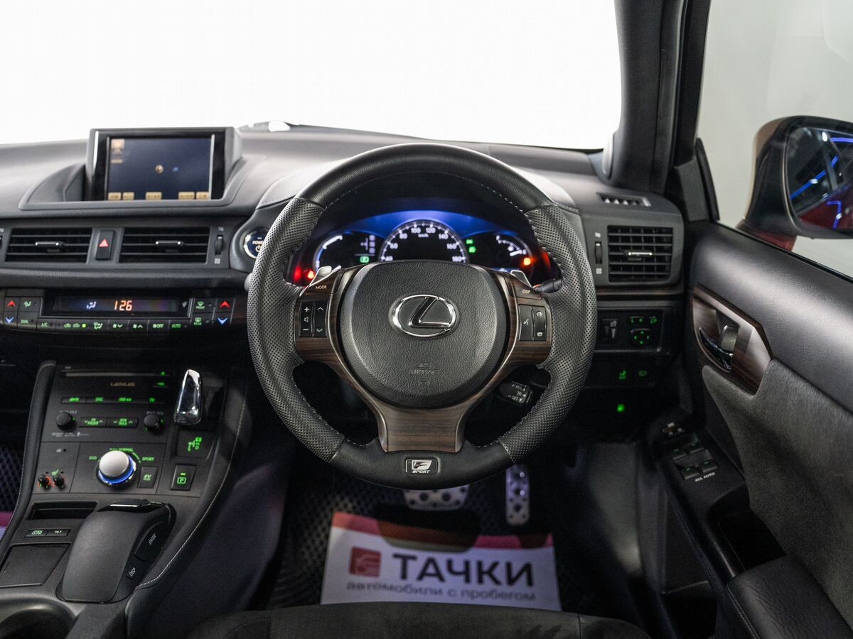 Lexus CT200h 2011 - фото автомобиля