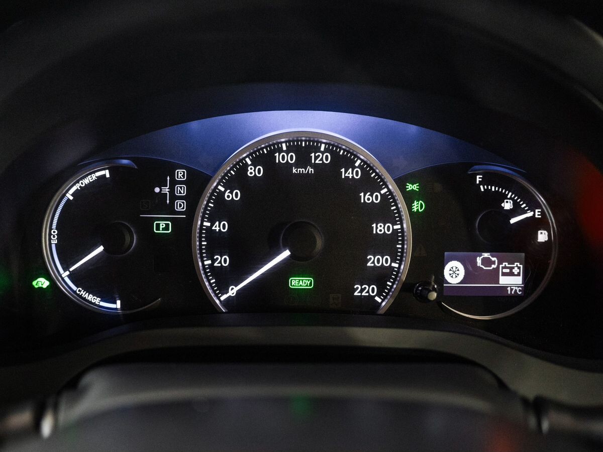 Lexus CT200h 2011 - фото автомобиля