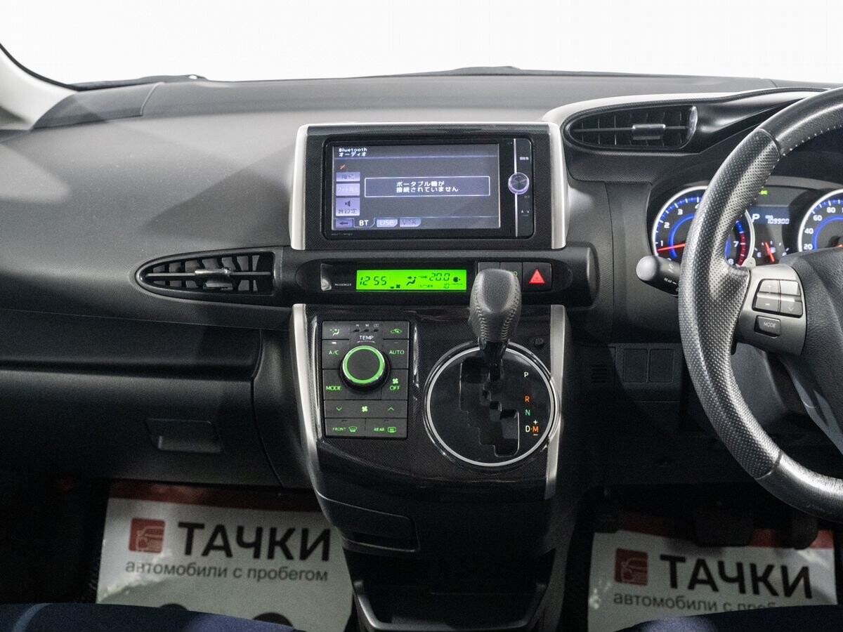 Toyota Wish 2014 - фото автомобиля