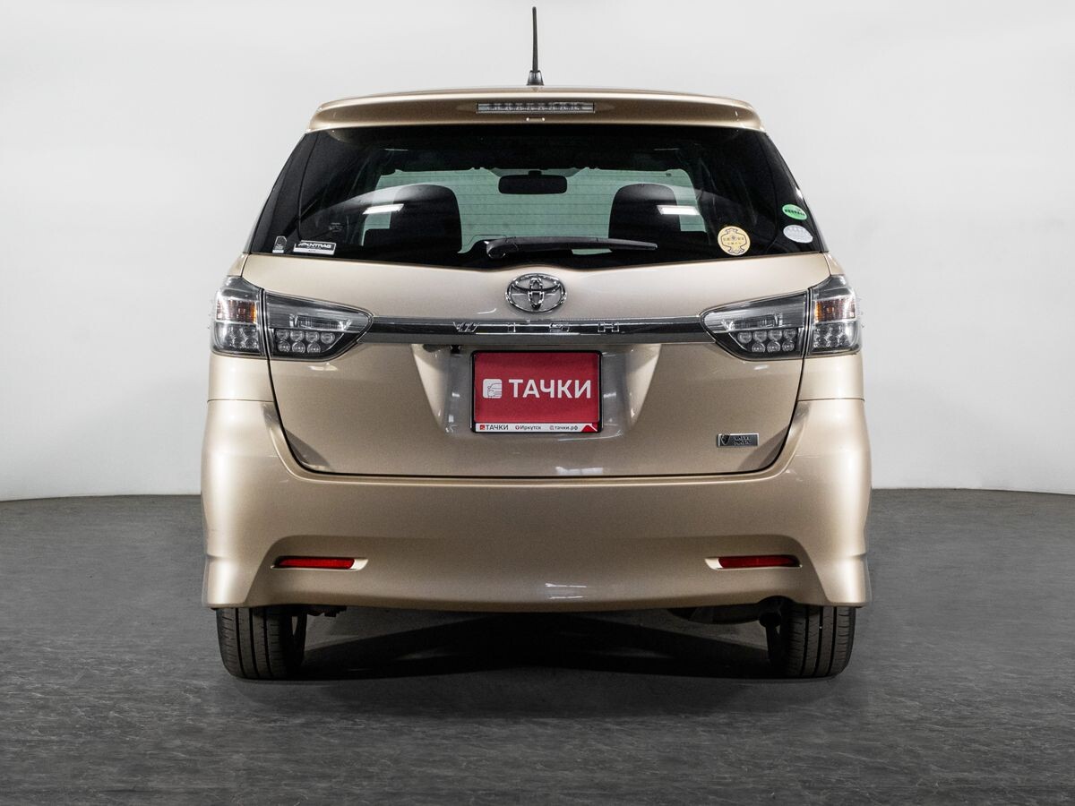 Toyota Wish 2014 - фото автомобиля