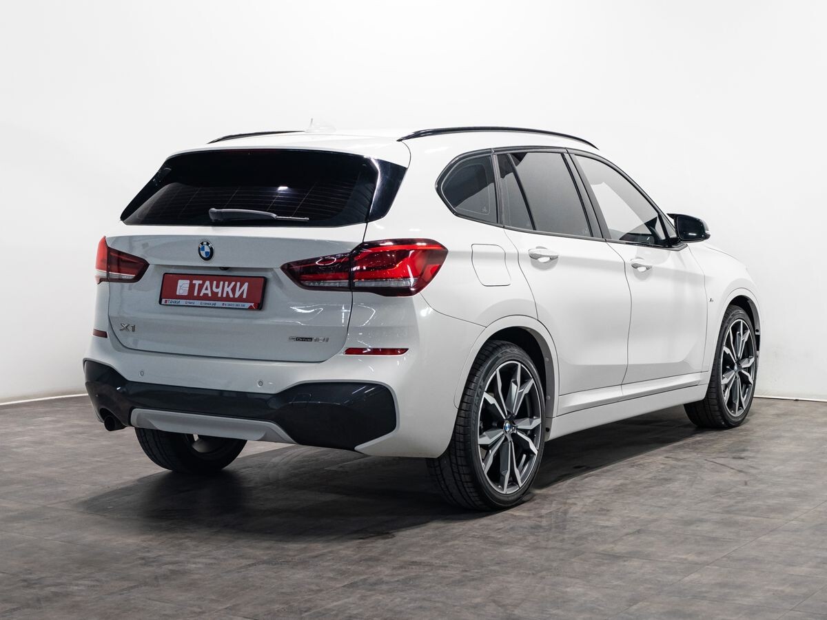 BMW X1 2019 - фото автомобиля