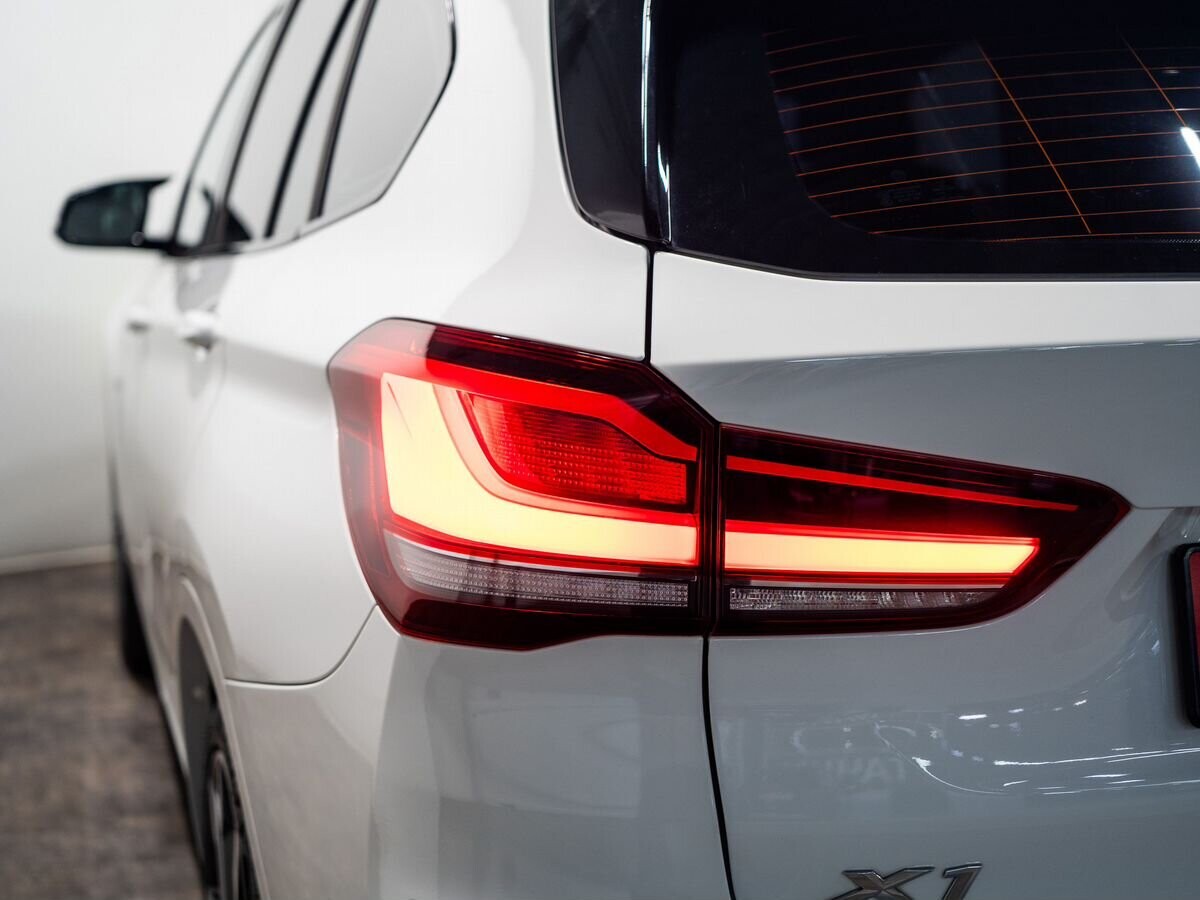 BMW X1 2019 - фото автомобиля