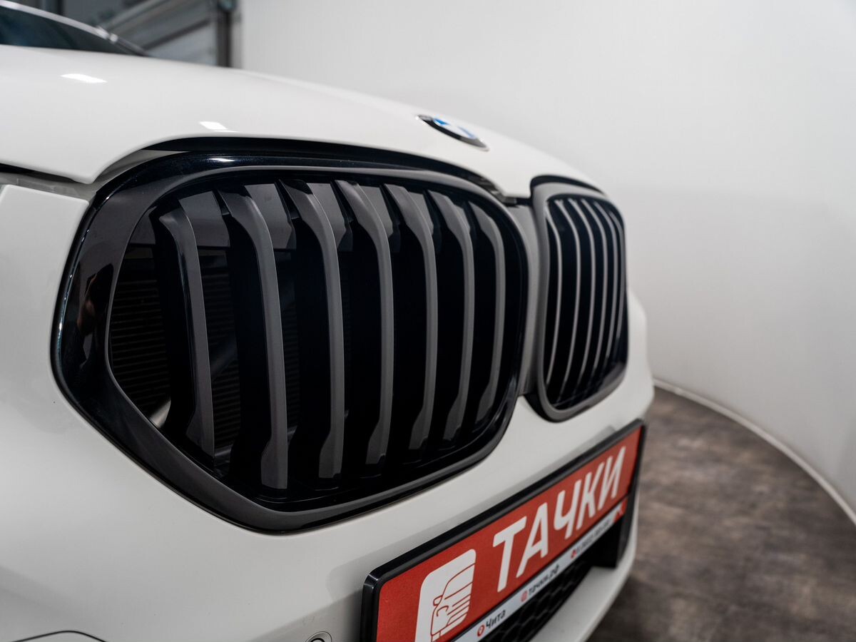 BMW X1 2019 - фото автомобиля