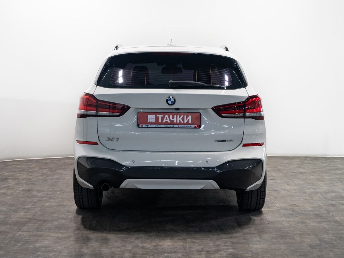 BMW X1 2019 - фото автомобиля