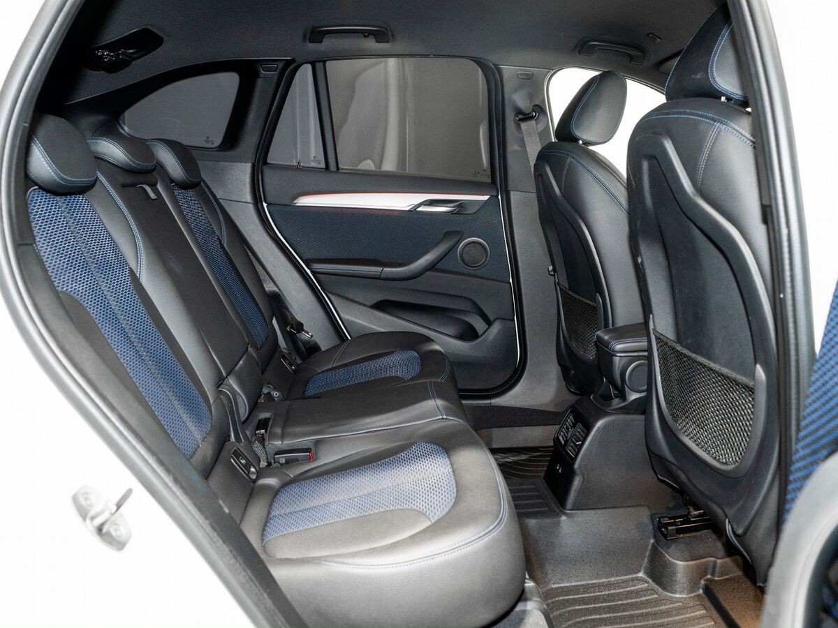 BMW X1 2019 - фото автомобиля