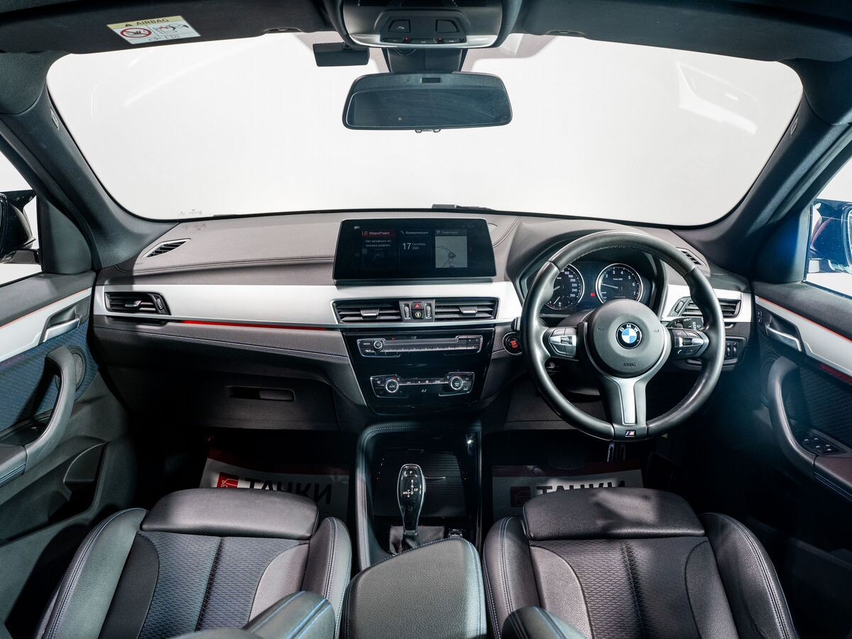 BMW X1 2019 - фото автомобиля