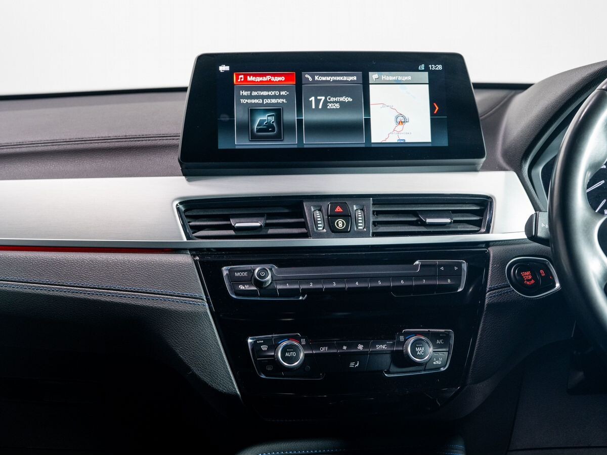 BMW X1 2019 - фото автомобиля