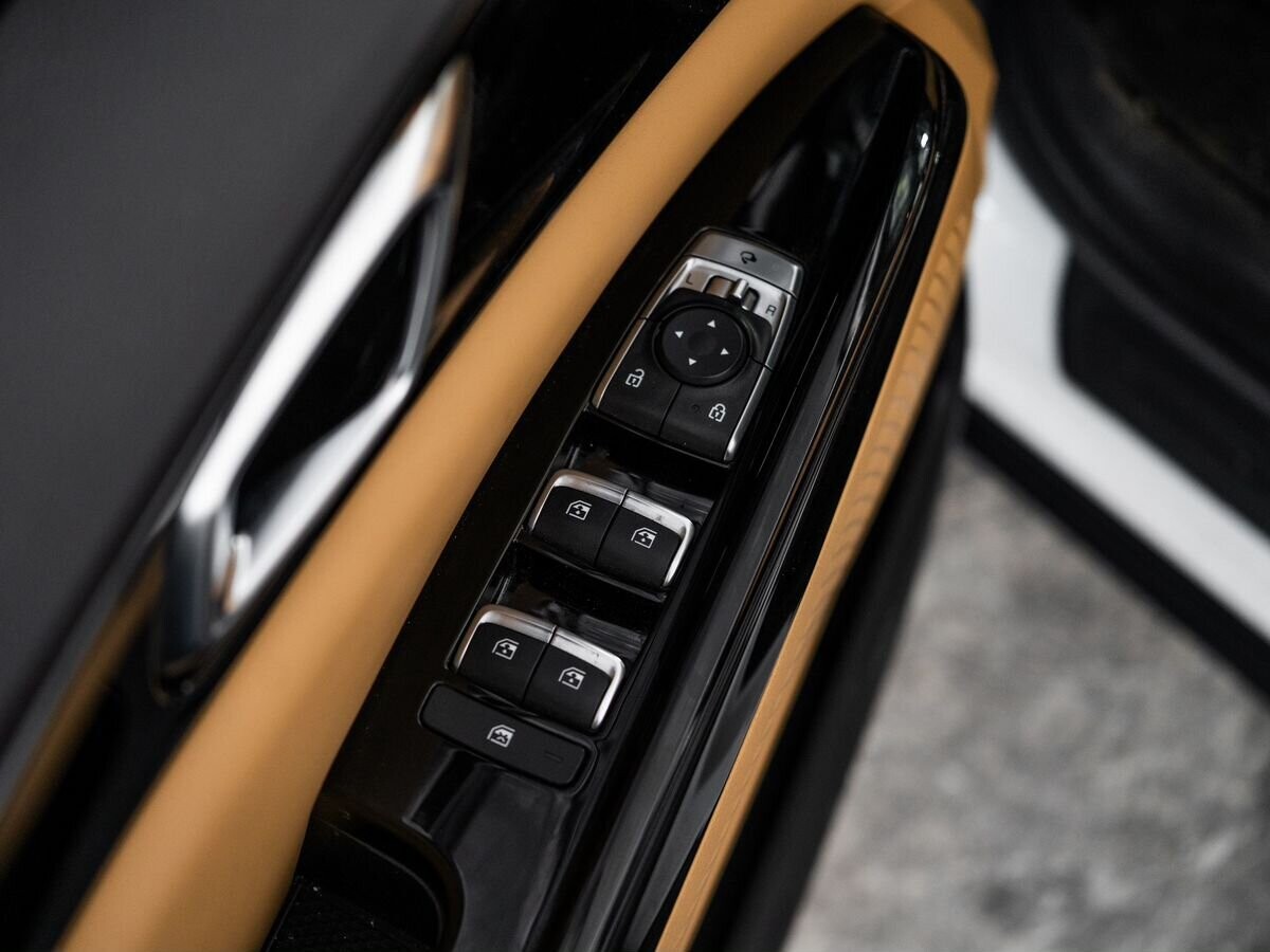 Kia Carnival 2021 - фото автомобиля