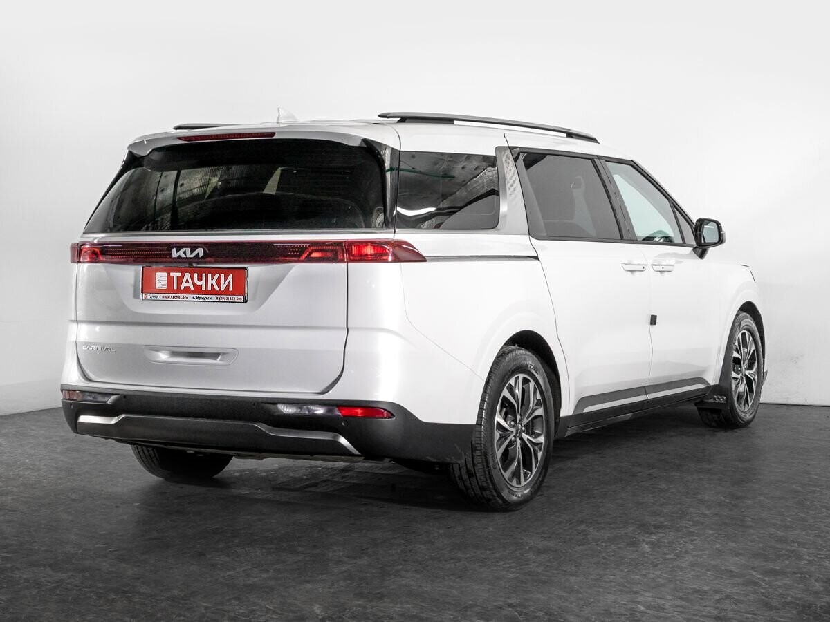 Kia Carnival 2021 - фото автомобиля