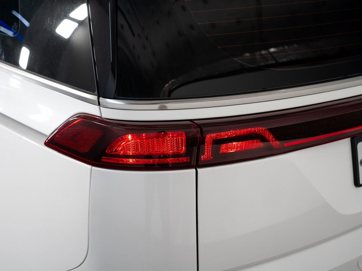 Kia Carnival 2021 - фото автомобиля