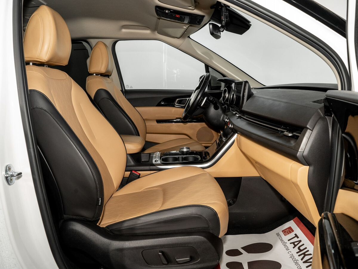Kia Carnival 2021 - фото автомобиля
