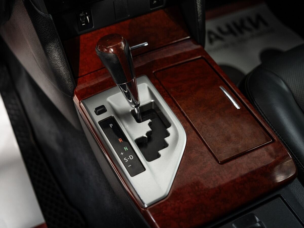 Toyota Camry 2011 - фото автомобиля