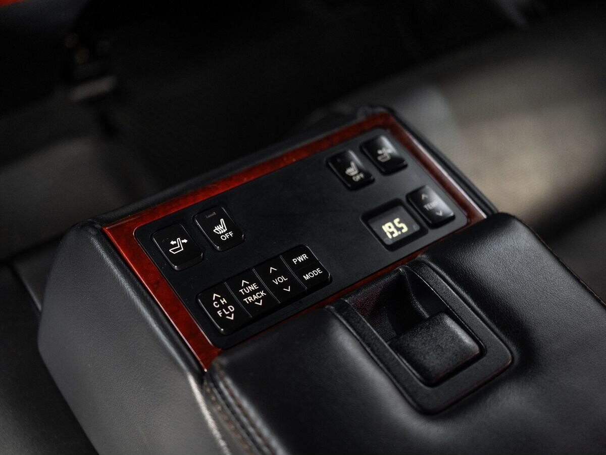 Toyota Camry 2011 - фото автомобиля
