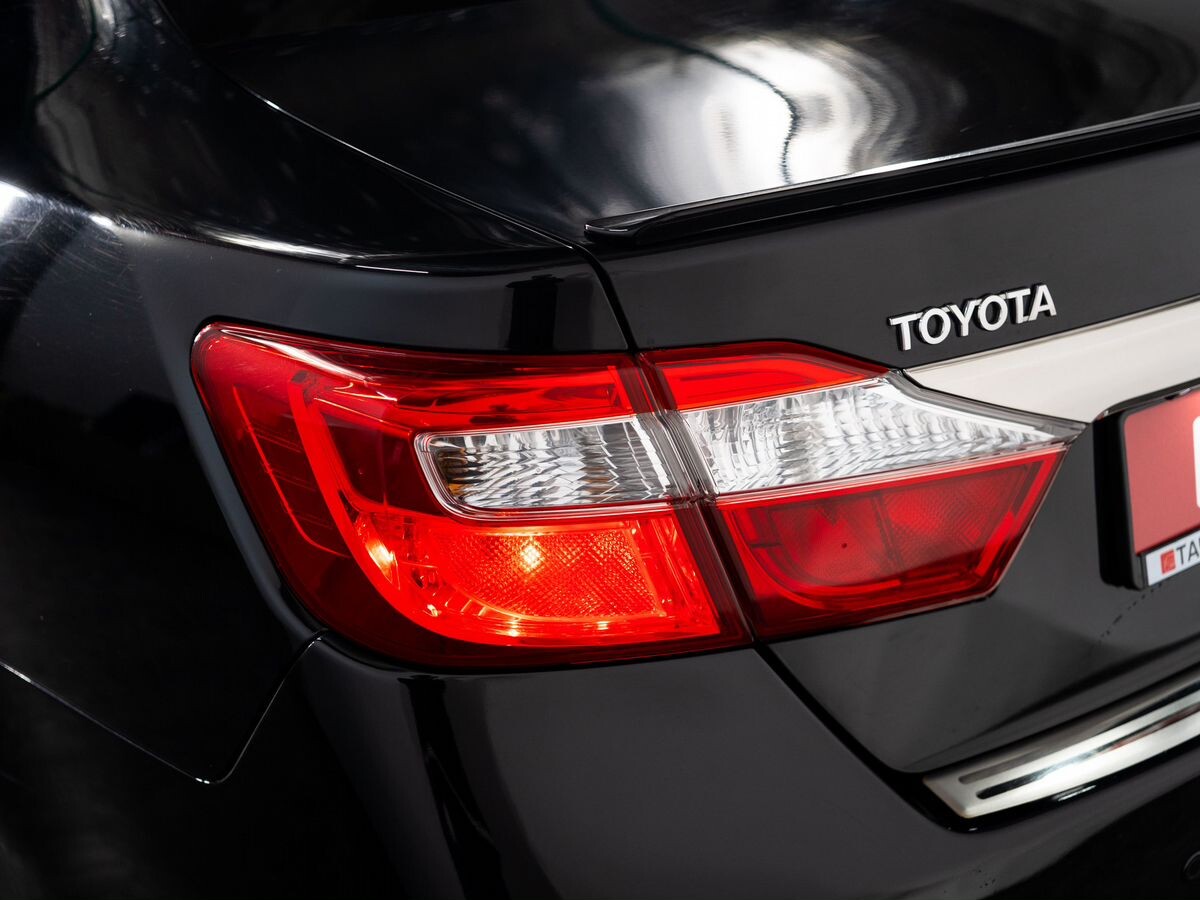 Toyota Camry 2011 - фото автомобиля