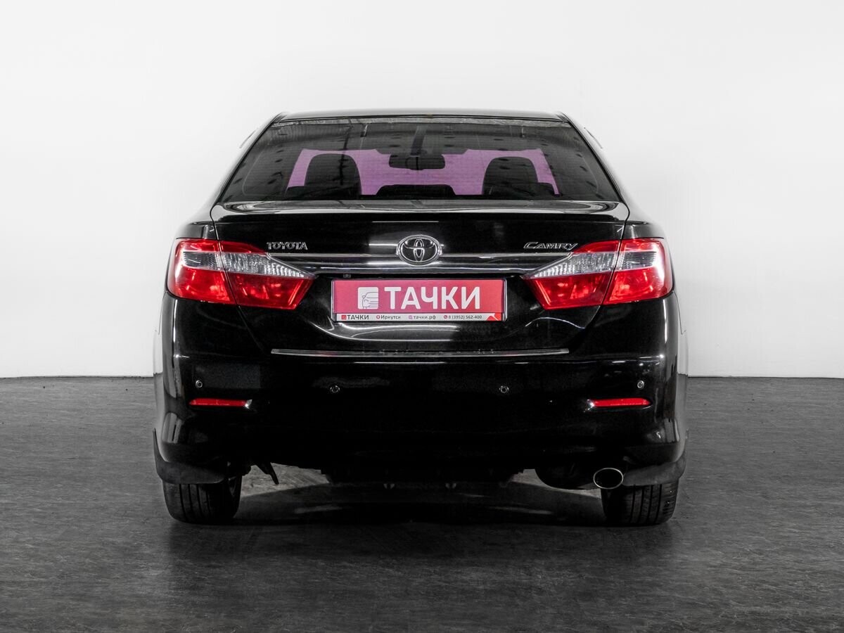 Toyota Camry 2011 - фото автомобиля