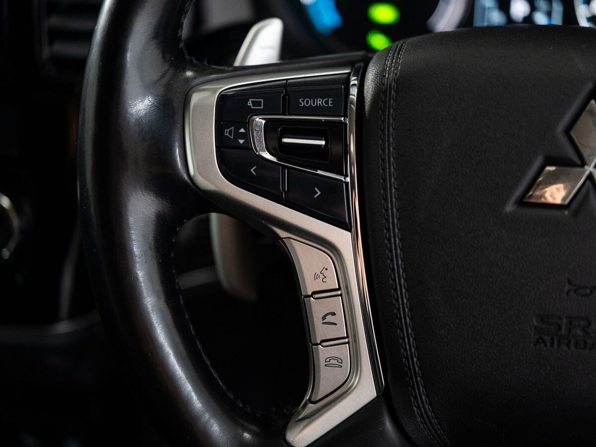 Mitsubishi Outlander 2018 - фото автомобиля