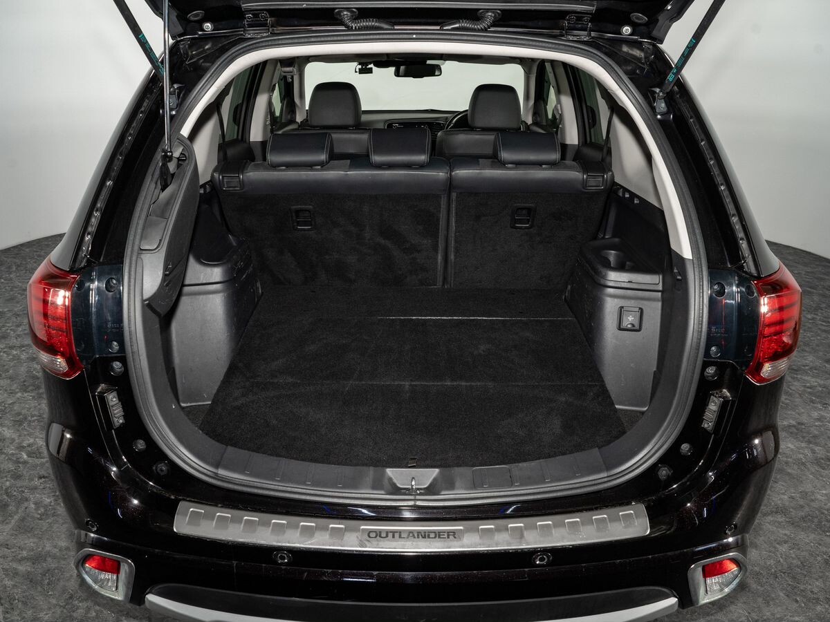 Mitsubishi Outlander 2018 - фото автомобиля