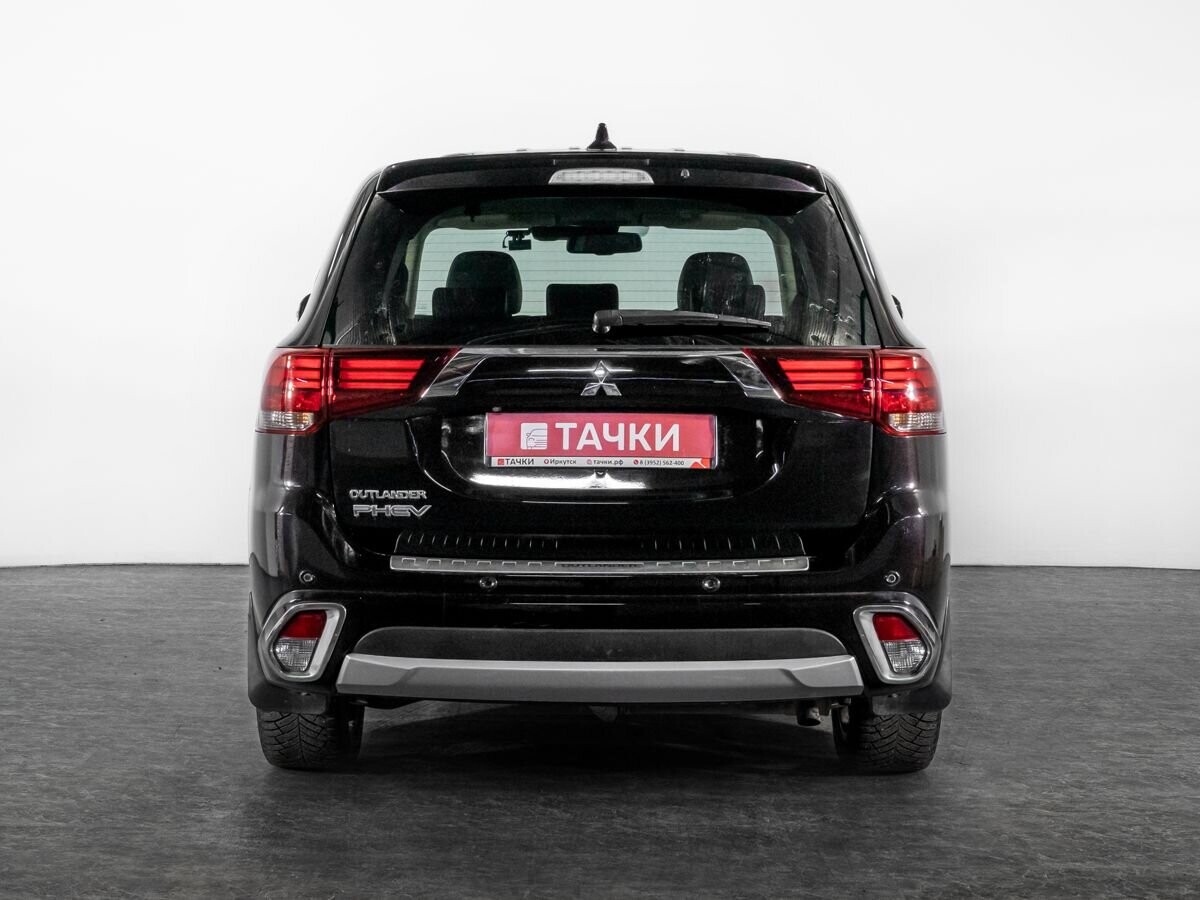 Mitsubishi Outlander 2018 - фото автомобиля