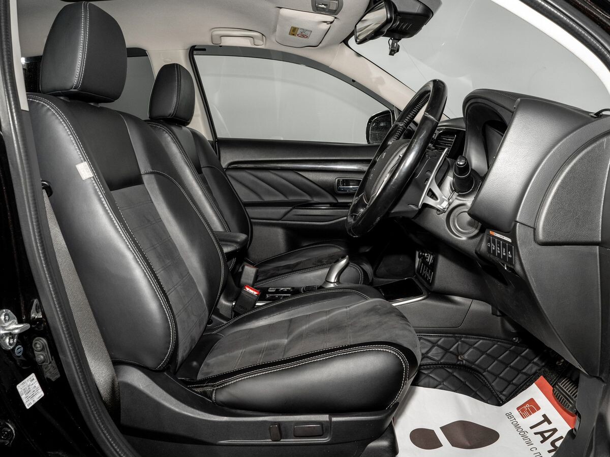 Mitsubishi Outlander 2018 - фото автомобиля