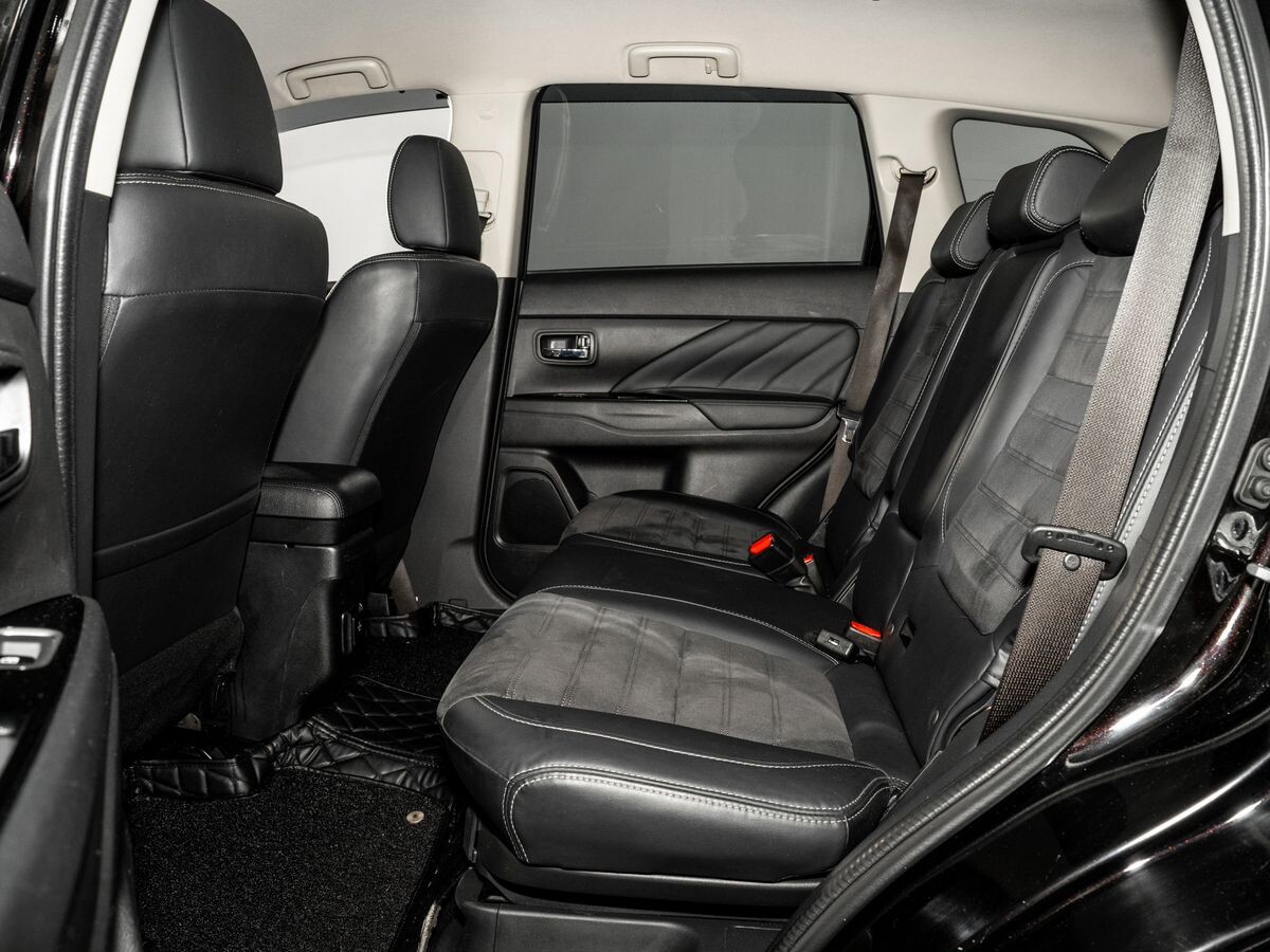 Mitsubishi Outlander 2018 - фото автомобиля