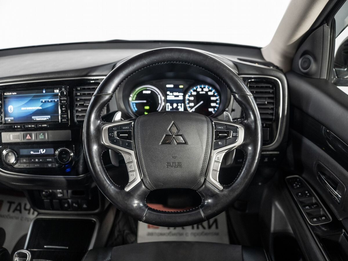 Mitsubishi Outlander 2018 - фото автомобиля