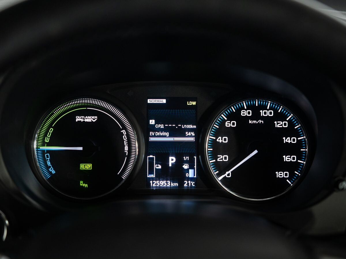Mitsubishi Outlander 2018 - фото автомобиля