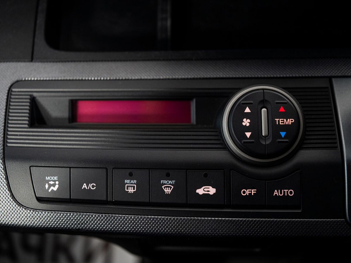 Honda Freed 2009 - фото автомобиля