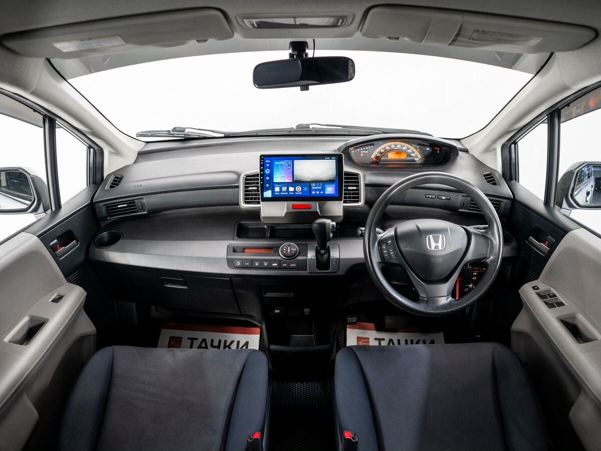 Honda Freed 2009 - фото автомобиля